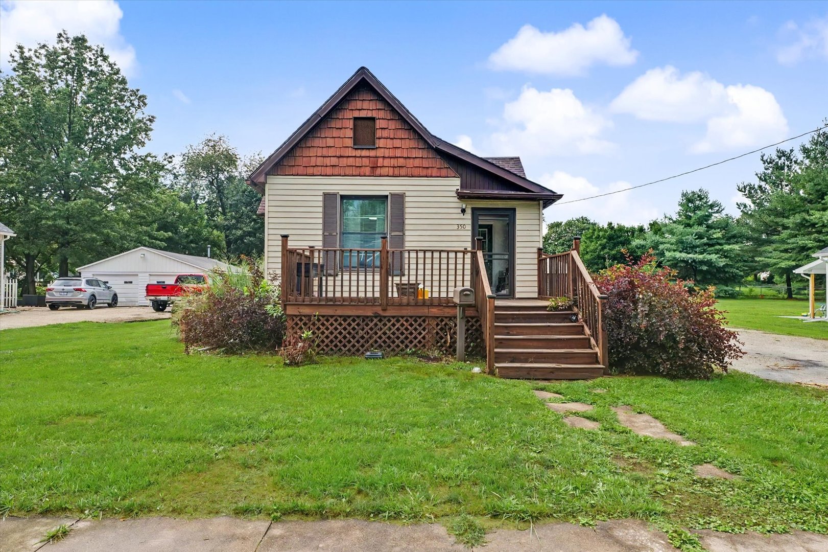 350 S Elm Street Property Photo 1