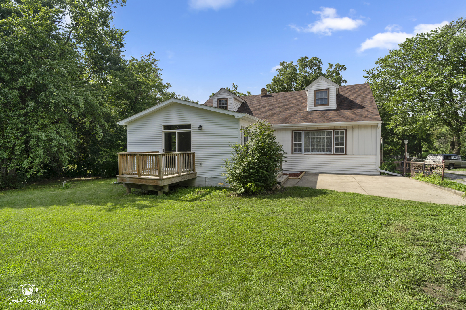 2103 Maple Road Property Photo 4