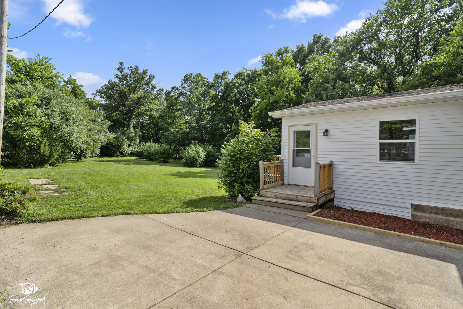 2103 Maple Road Property Photo 5