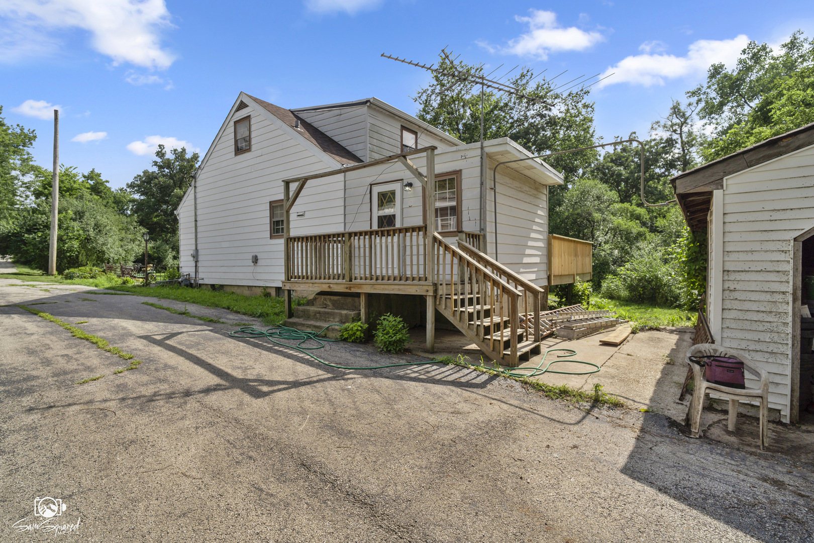 2103 Maple Road Property Photo 7