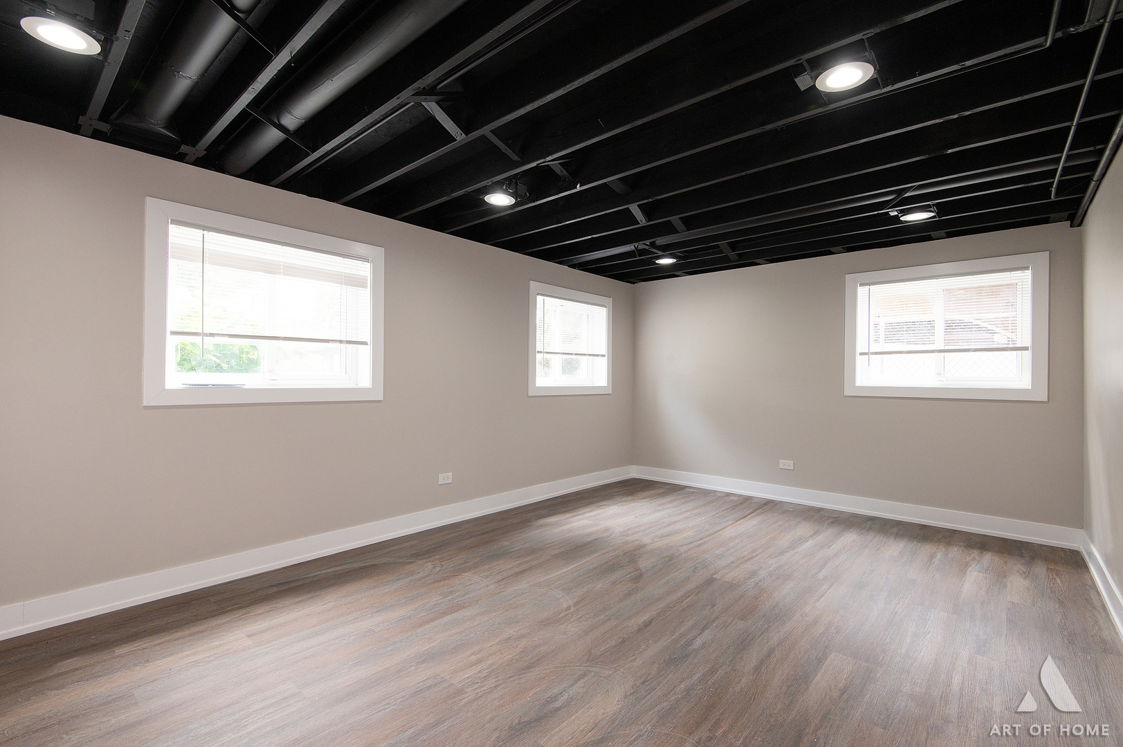 12216 S Lawndale Avenue Property Photo 9