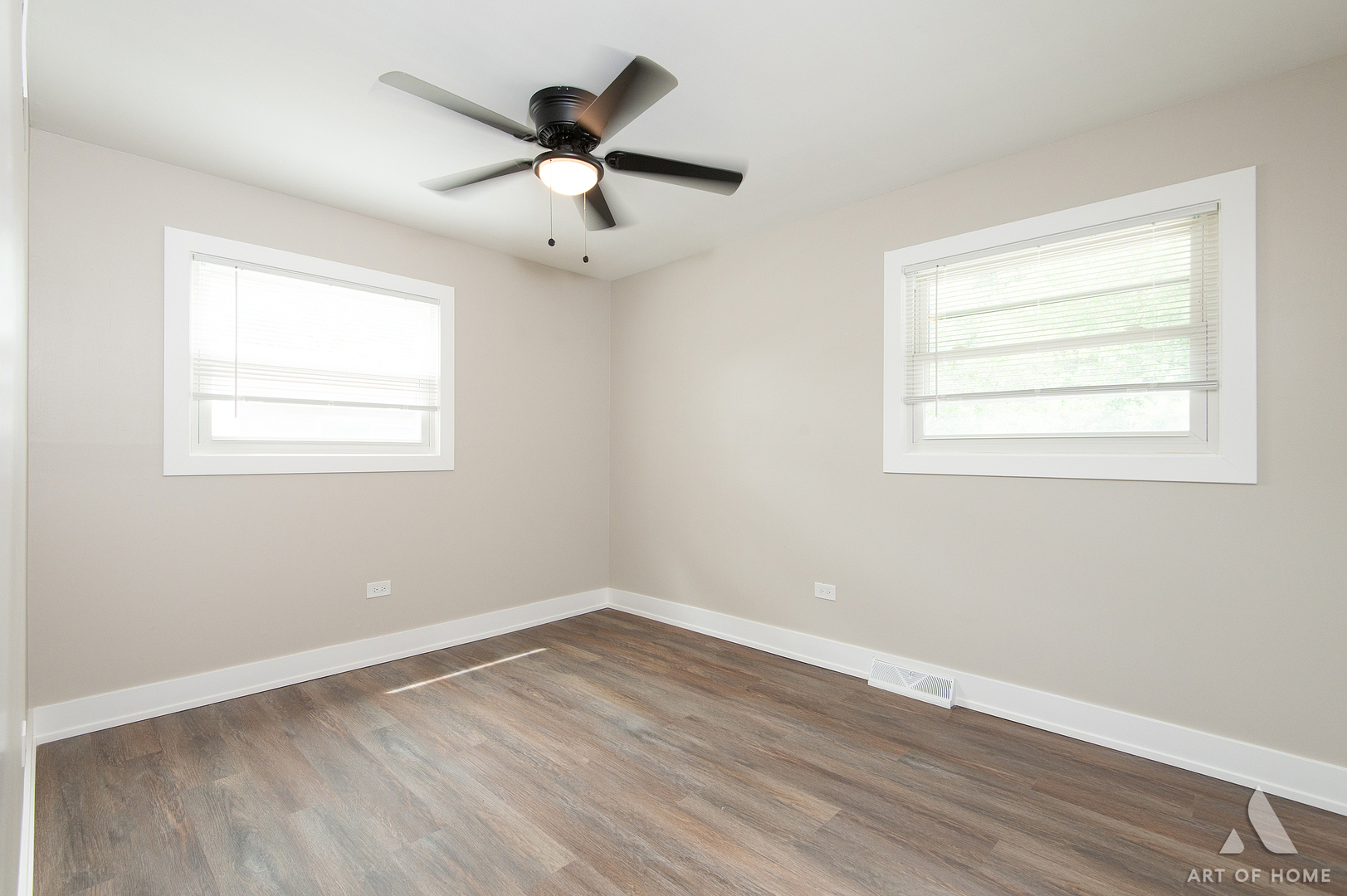 12216 S Lawndale Avenue Property Photo 24