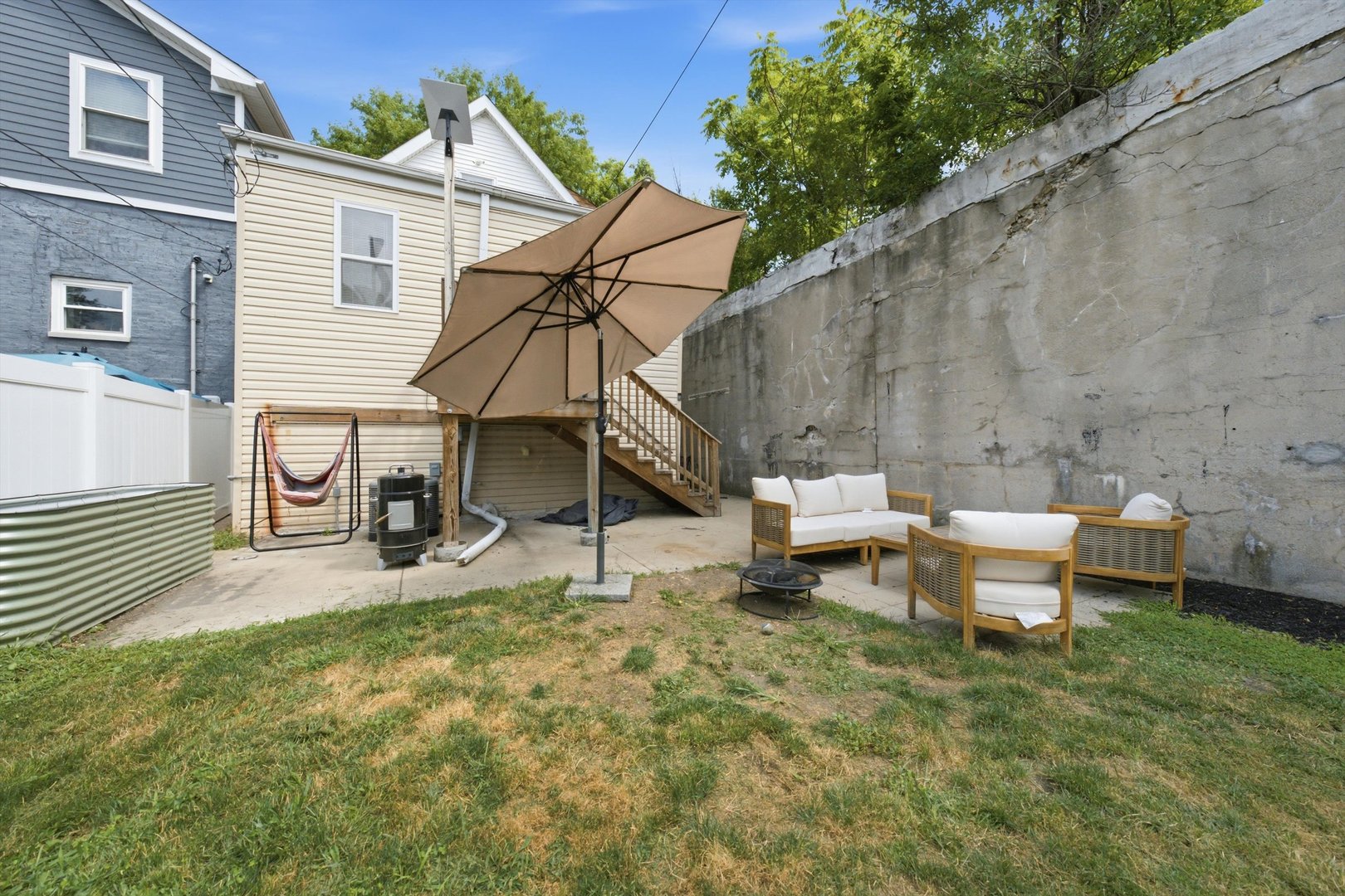 437 W 44th Place Property Photo 33