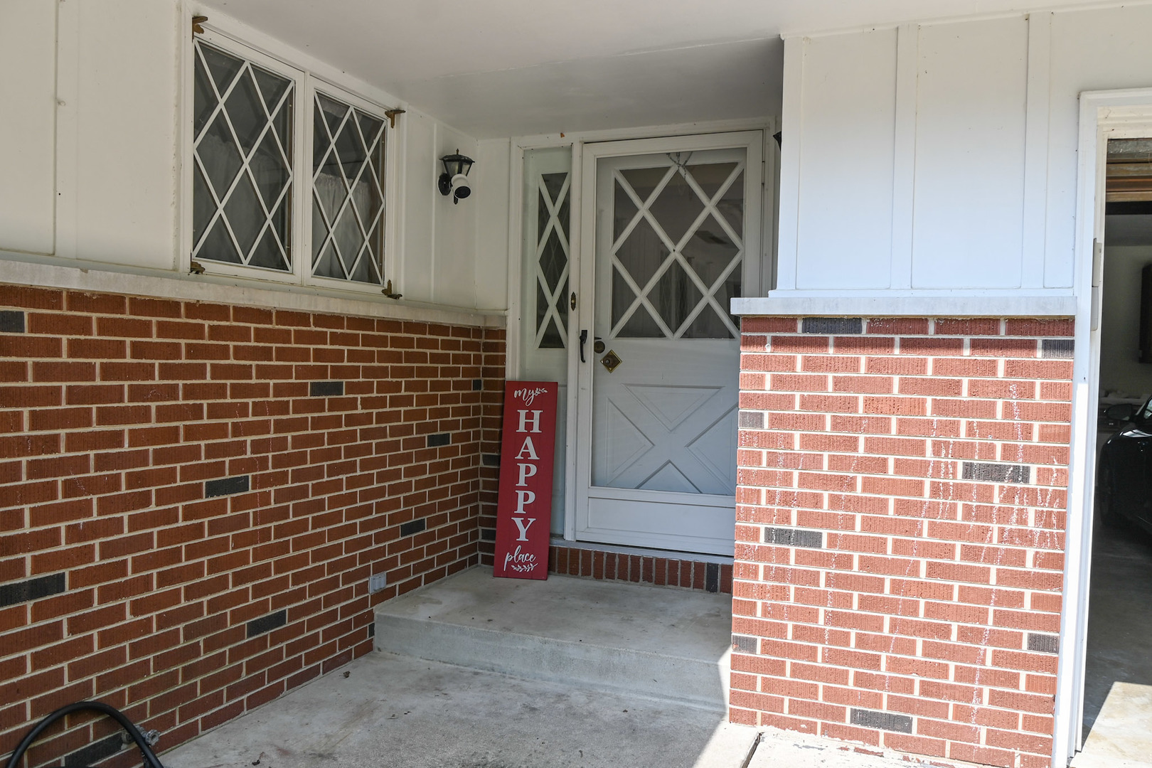 621 S Oakwood Street Property Photo 4