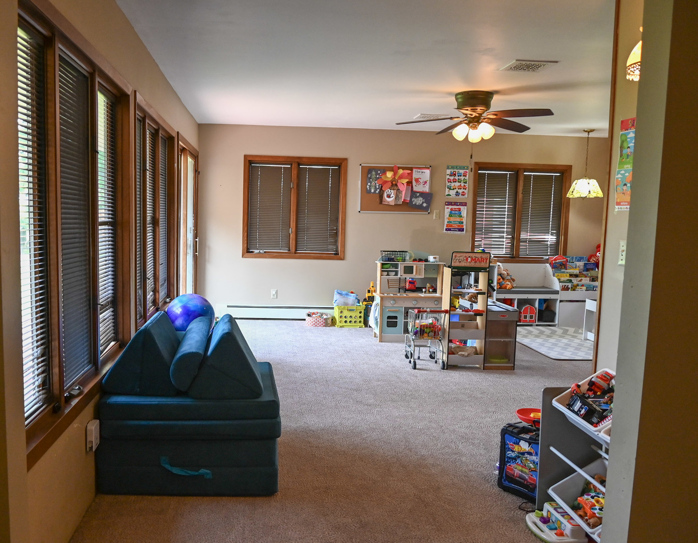 621 S Oakwood Street Property Photo 29