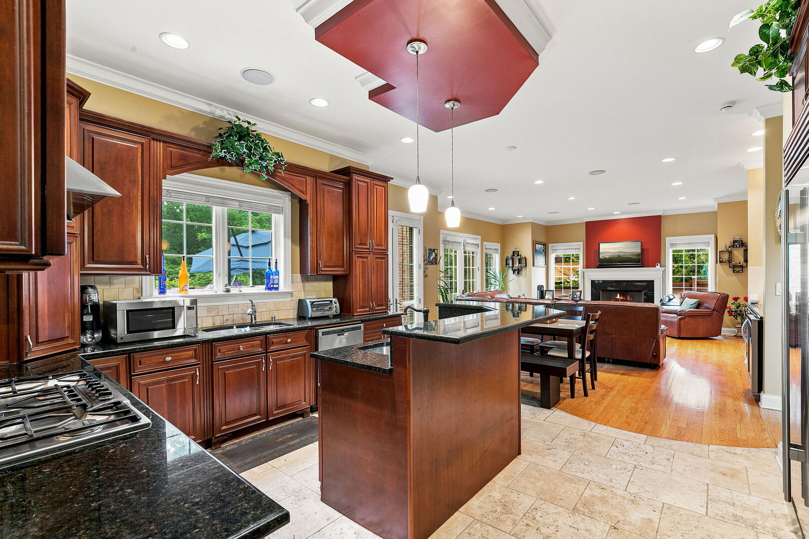 1008 Meadow Road Property Photo 7