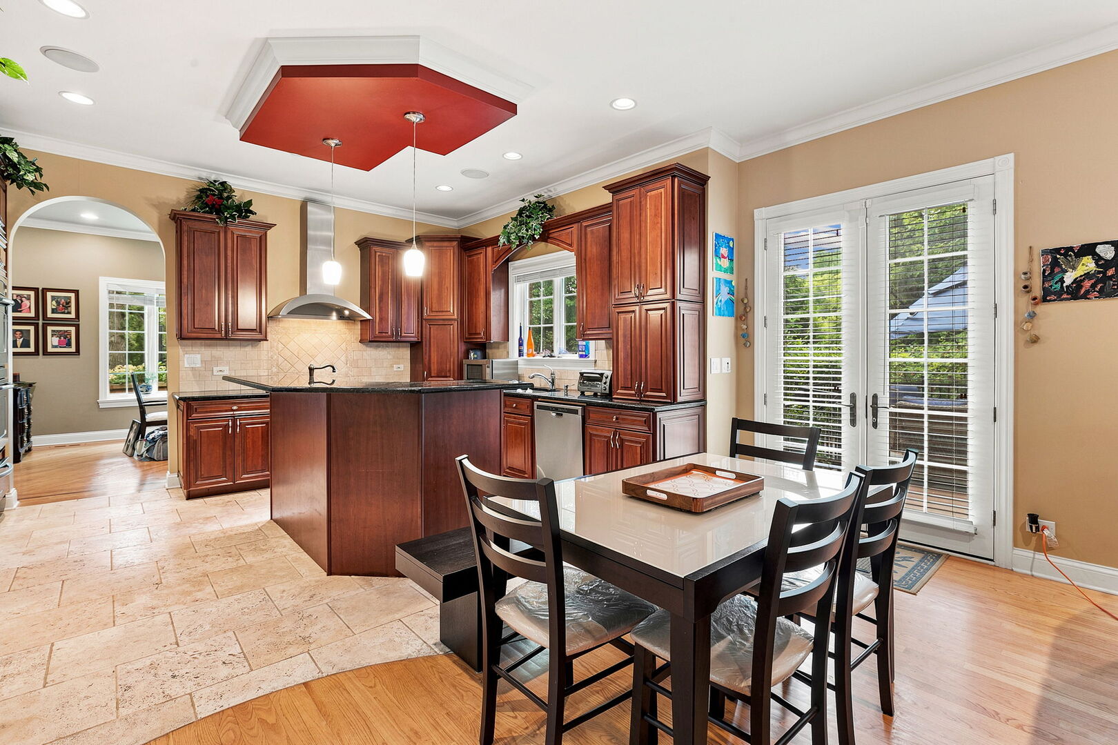 1008 Meadow Road Property Photo 8