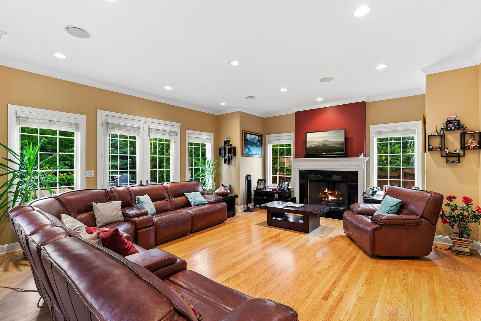 1008 Meadow Road Property Photo 9