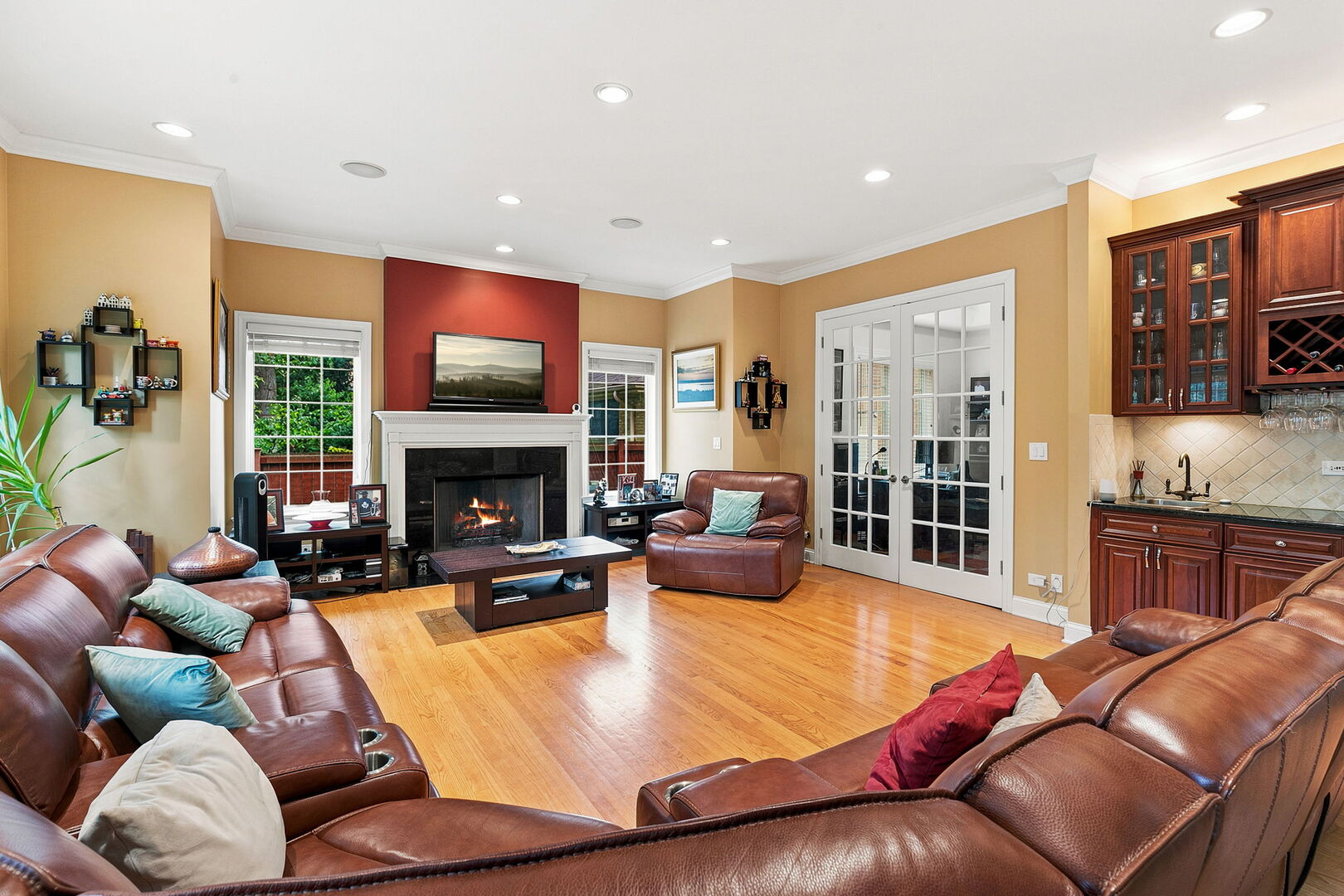 1008 Meadow Road Property Photo 10