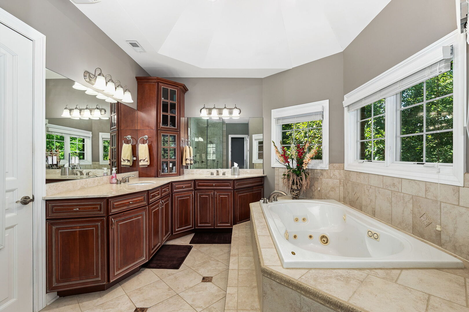 1008 Meadow Road Property Photo 23