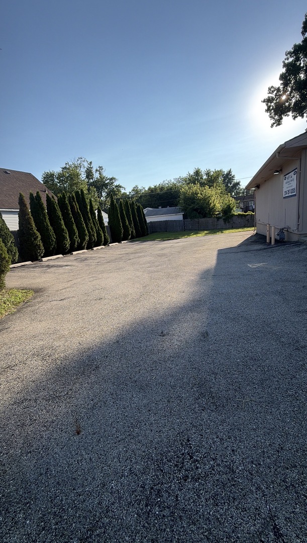 1522 N Cedar Lake Road Property Photo 2