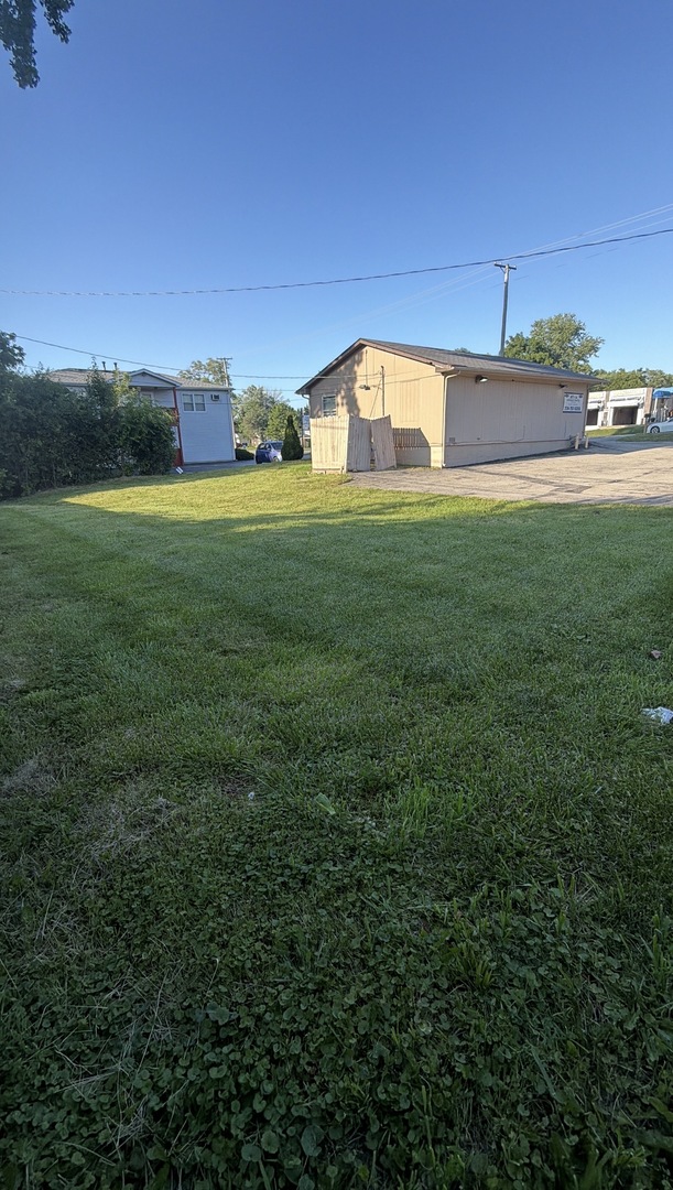 1522 N Cedar Lake Road Property Photo 3