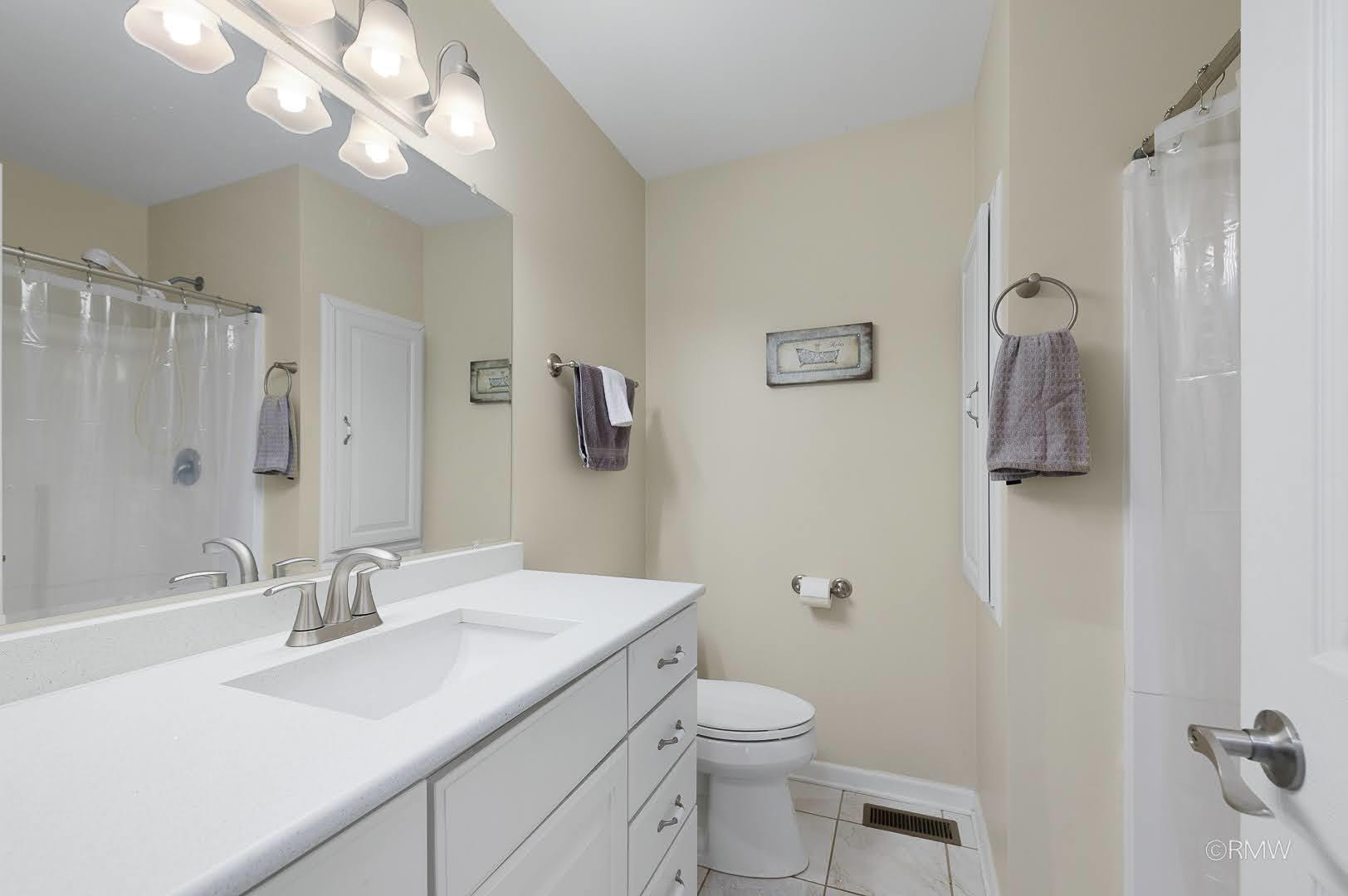 12714944 Property Photo 29