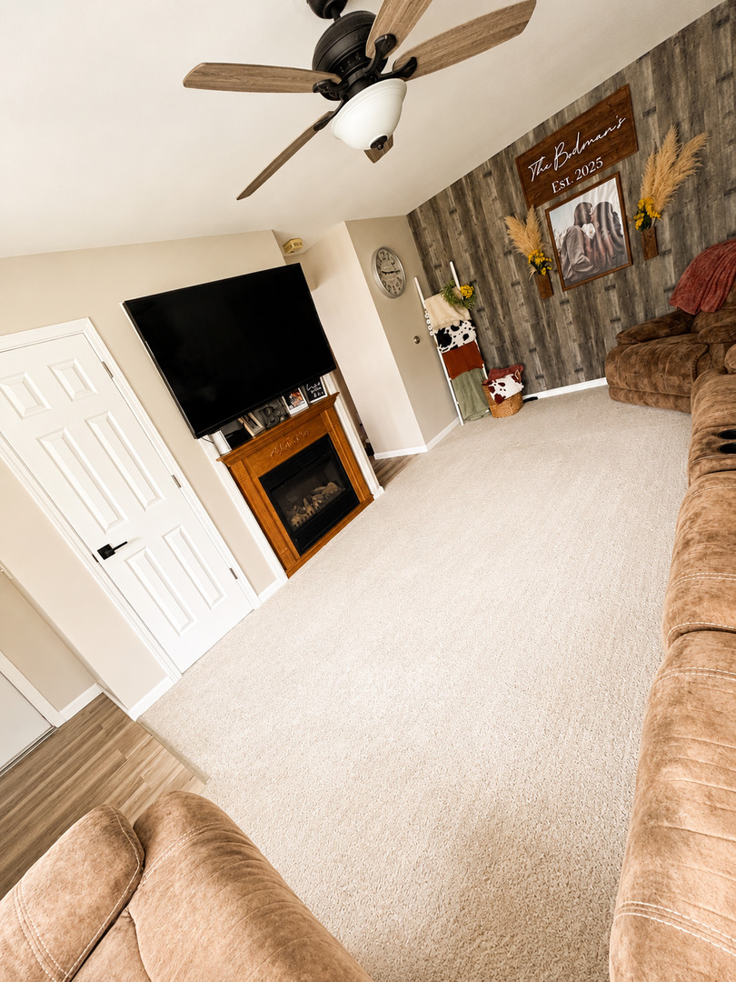 1242 8th Avenue Property Photo 3