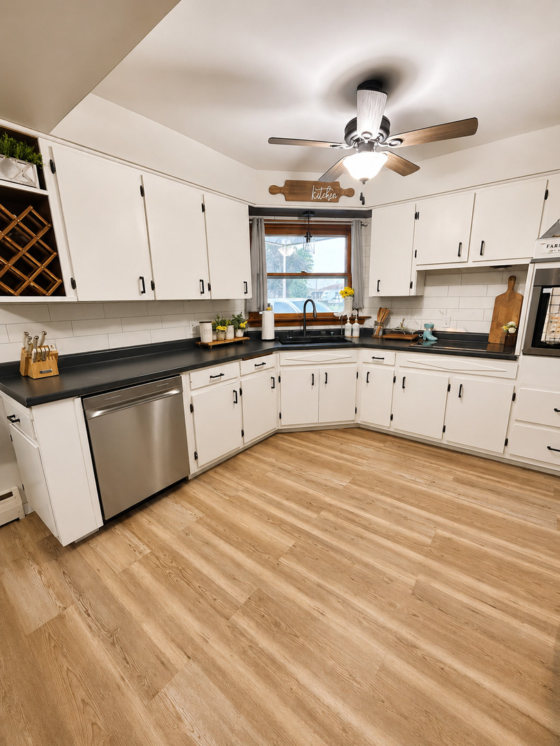 1242 8th Avenue Property Photo 6