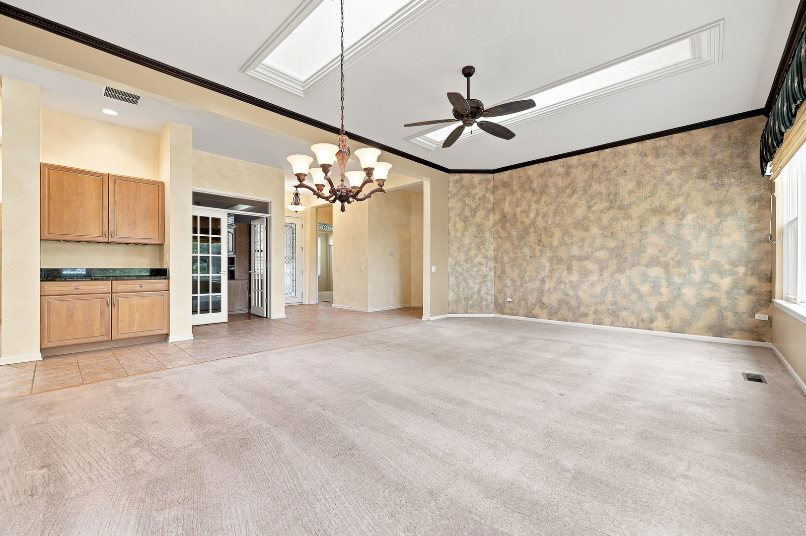 12128 Spring Creek Drive Property Photo 7