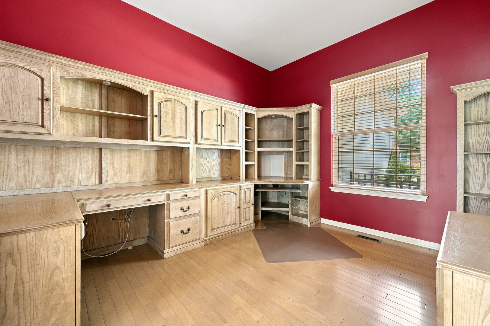 12128 Spring Creek Drive Property Photo 10