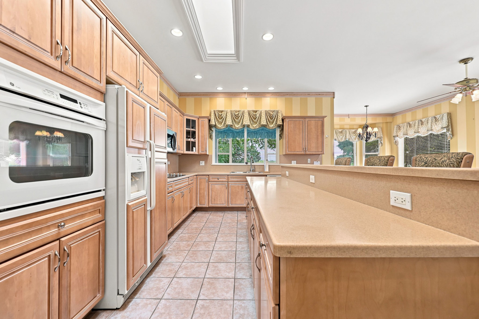 12128 Spring Creek Drive Property Photo 15