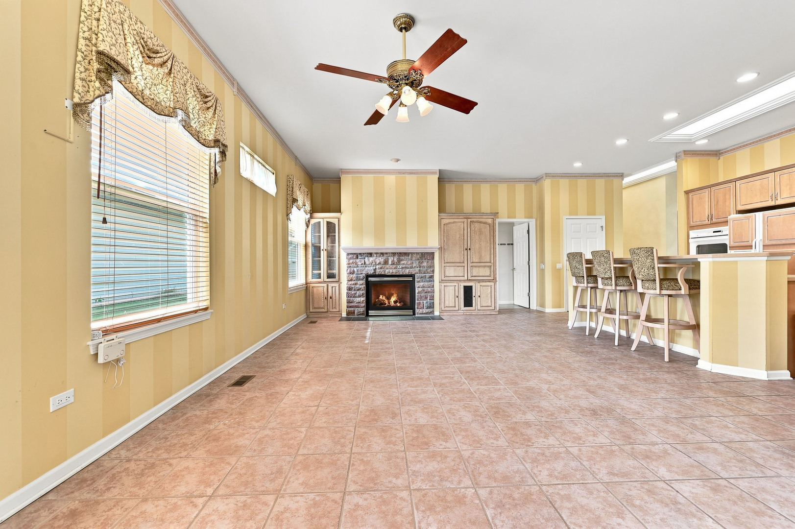 12128 Spring Creek Drive Property Photo 22