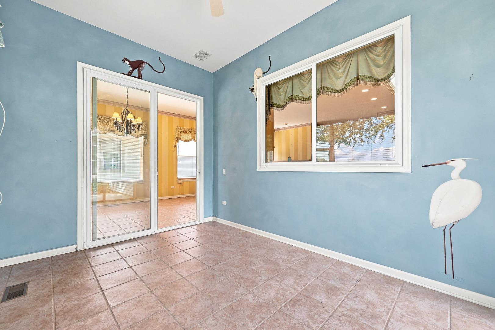 12128 Spring Creek Drive Property Photo 26
