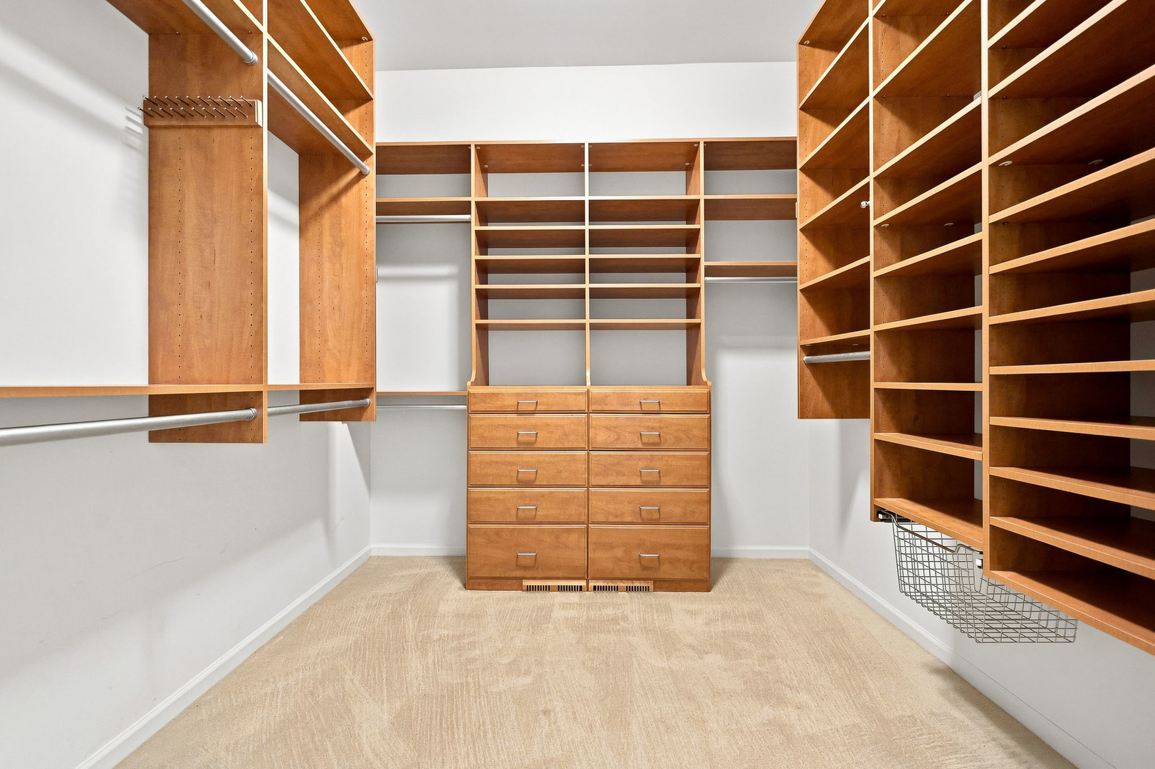 12128 Spring Creek Drive Property Photo 30