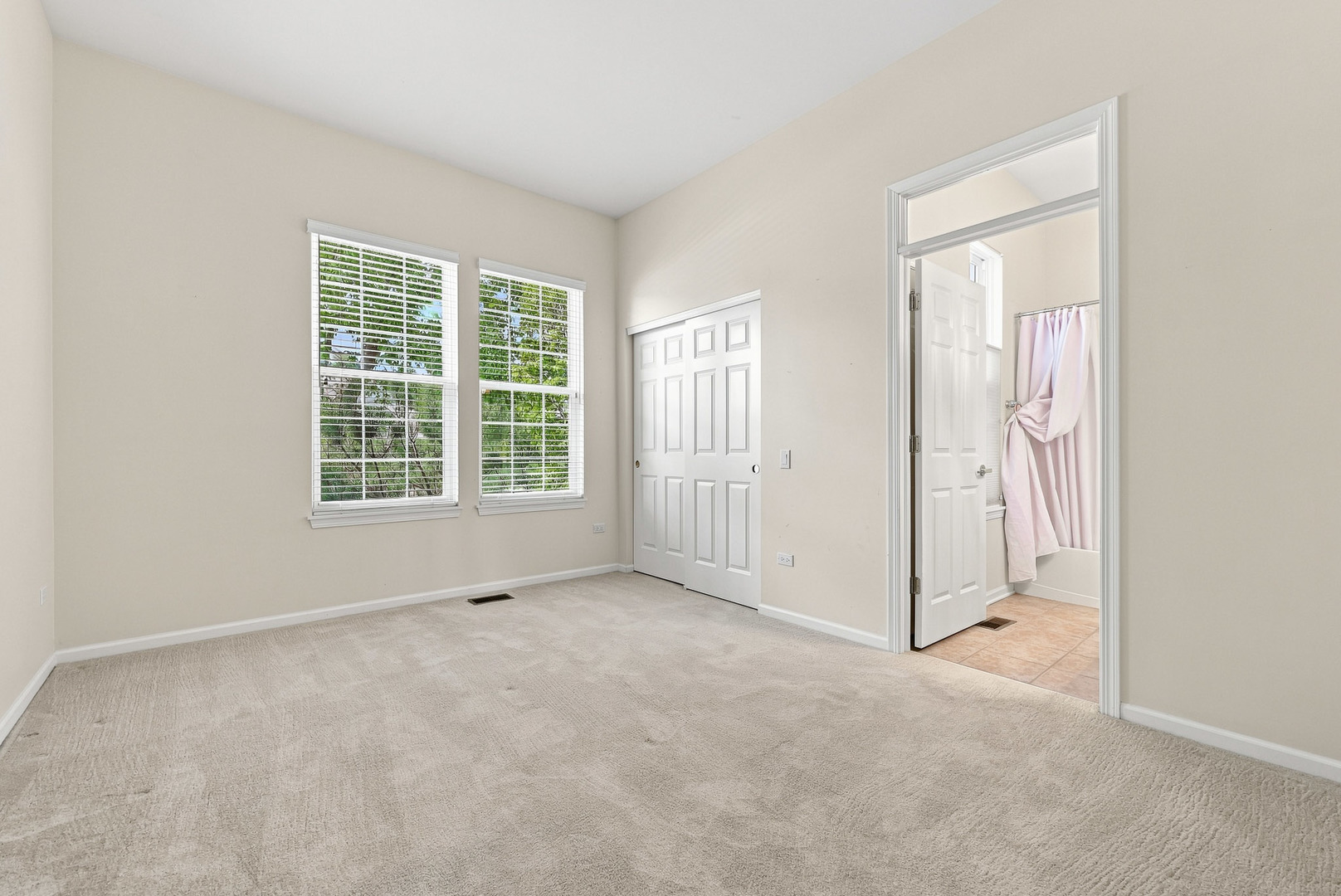 12128 Spring Creek Drive Property Photo 35