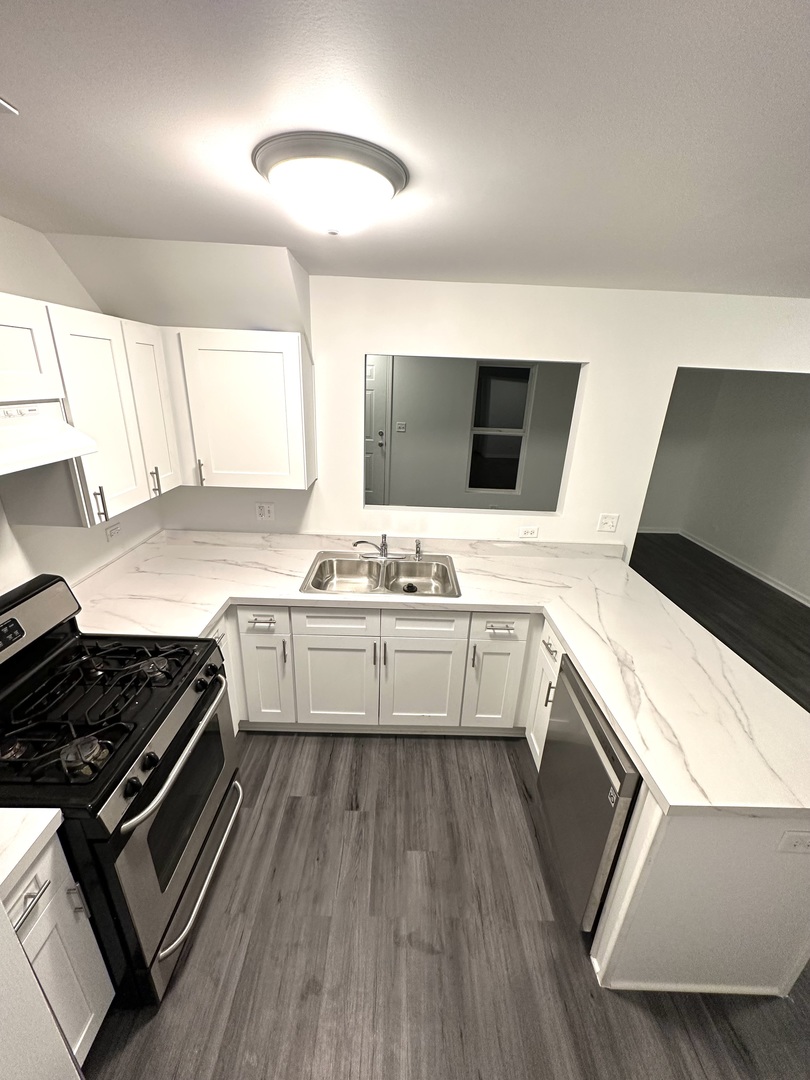 923 Four Seasons Boulevard Property Photo 8