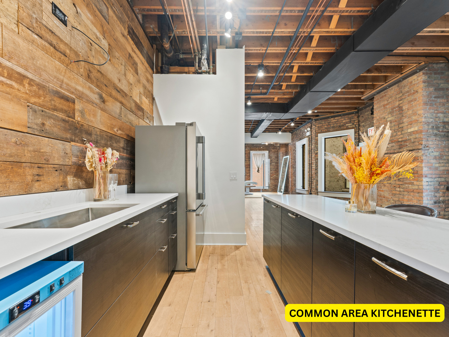 22 W Ontario Street 300-b Property Photo 8