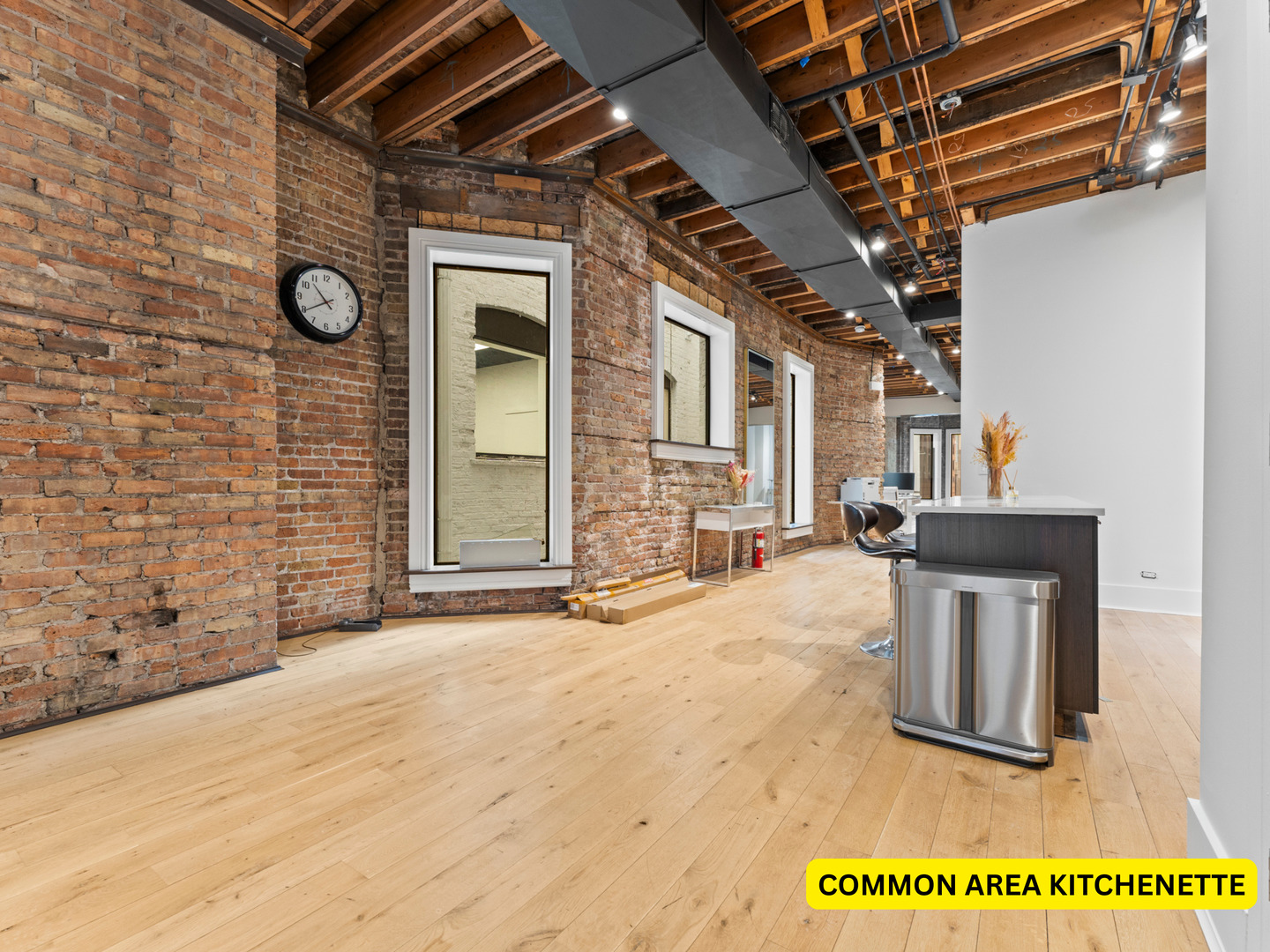 22 W Ontario Street 300-b Property Photo 10