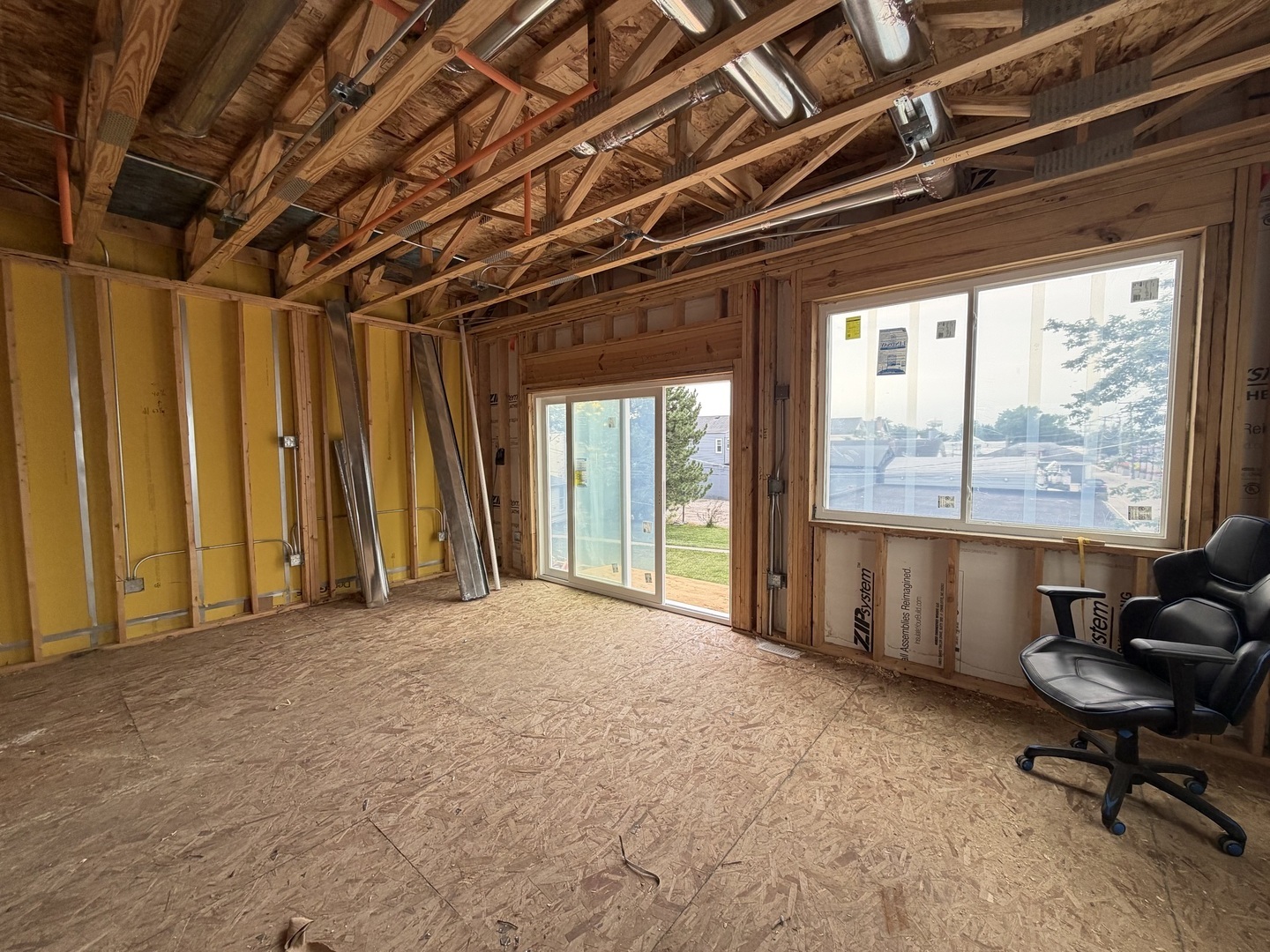 540 N Seymour Avenue B Property Photo 7