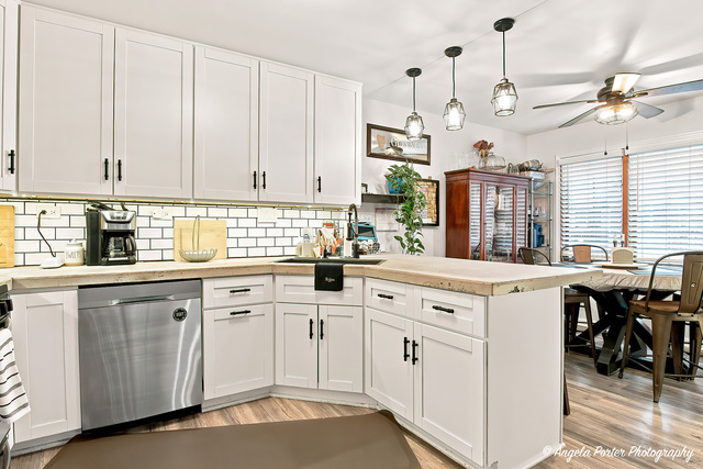 526 Silver Aspen Circle Property Photo 4