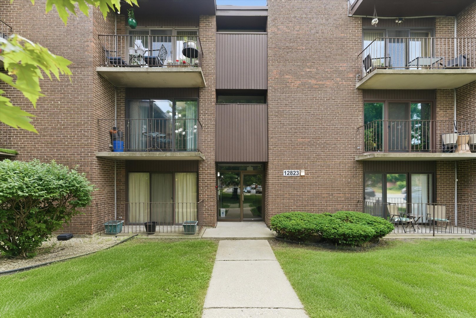 12823 S Kenneth Avenue C3 Property Photo 1