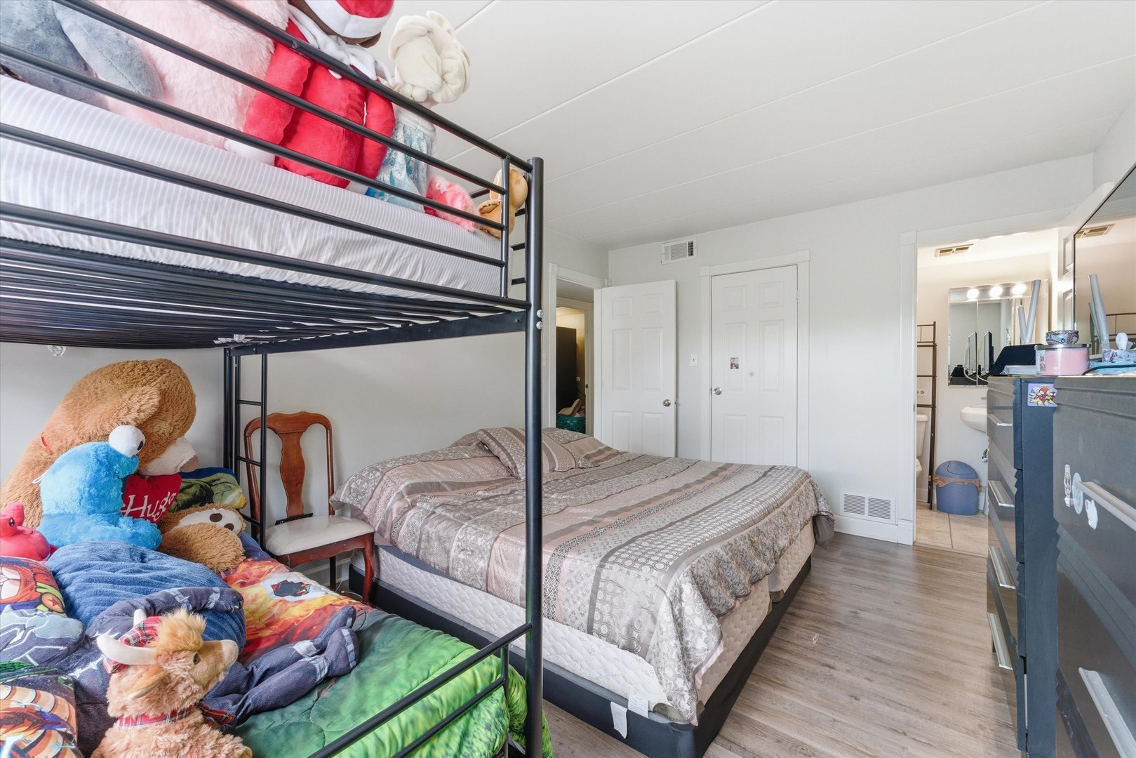 12823 S Kenneth Avenue C3 Property Photo 15