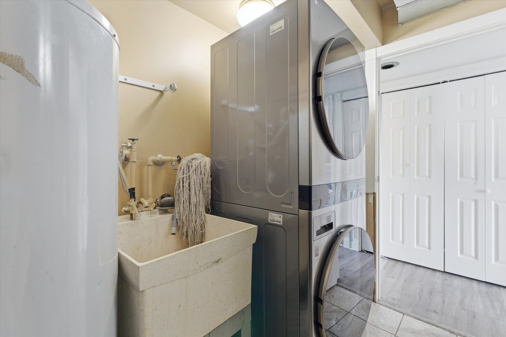 12823 S Kenneth Avenue C3 Property Photo 17