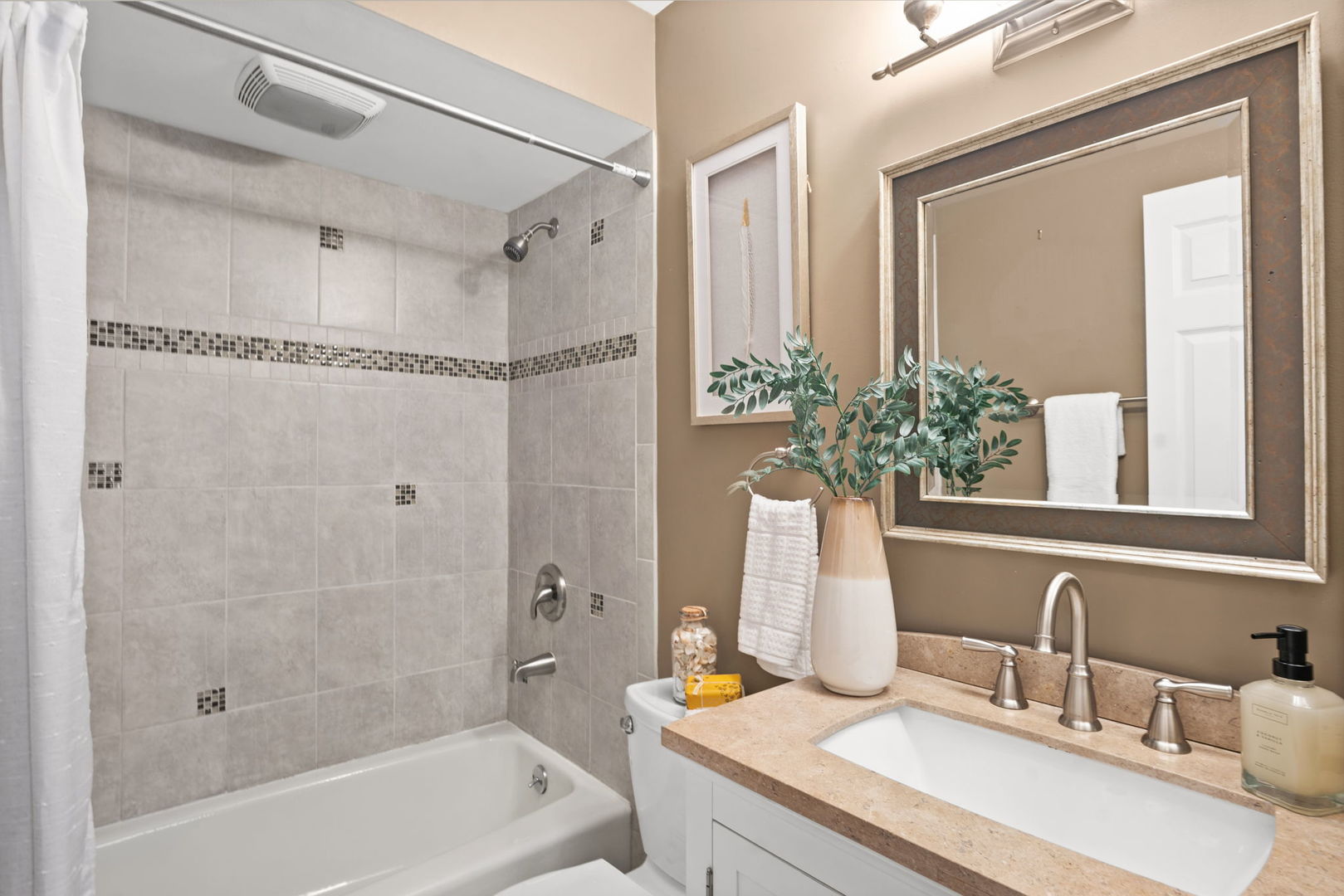 1054 Oakview Drive Property Photo 25