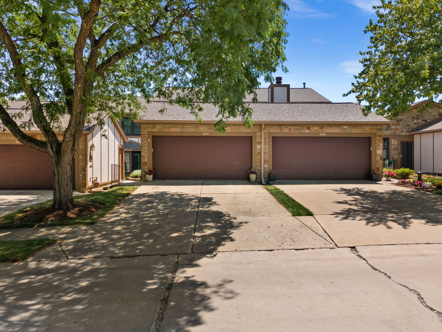 1054 Oakview Drive Property Photo 34