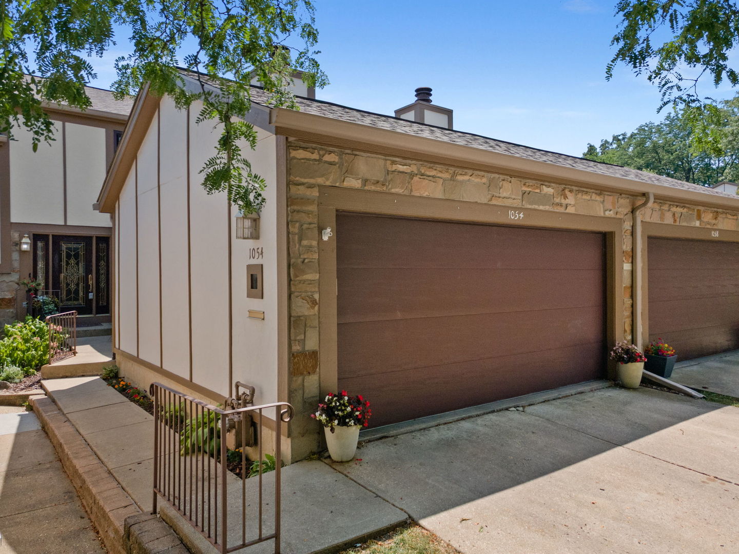 1054 Oakview Drive Property Photo 35
