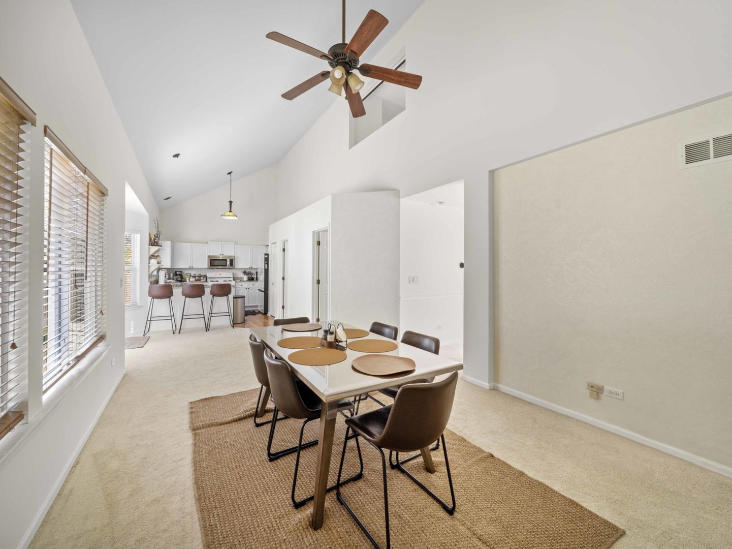 2521 Waterford Lane Property Photo 6