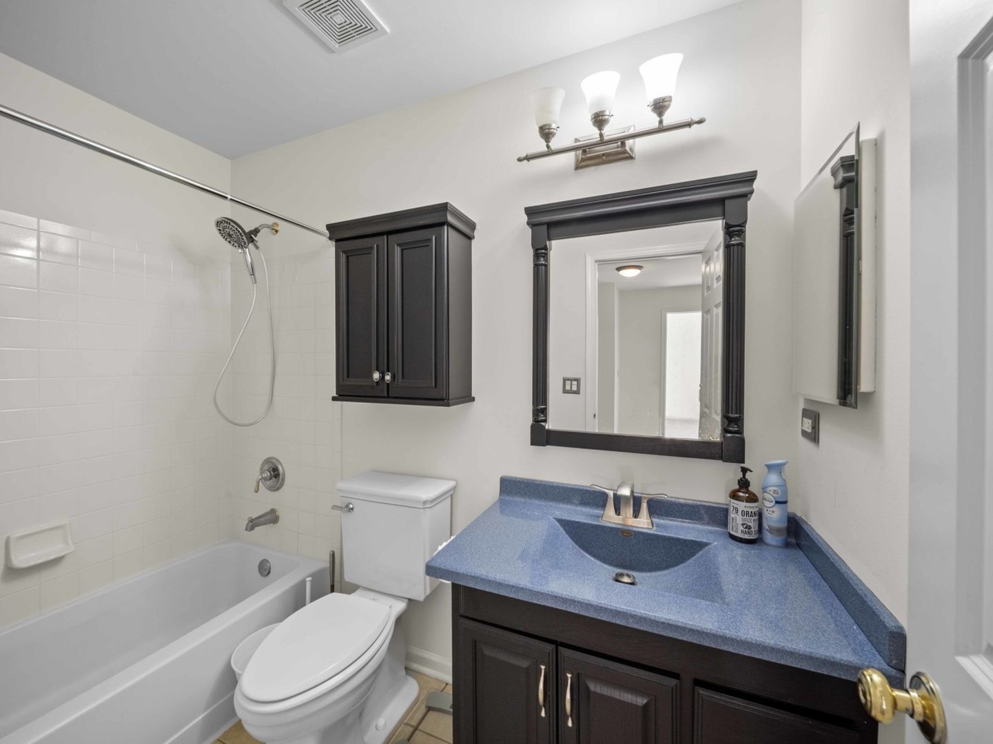 2521 Waterford Lane Property Photo 16