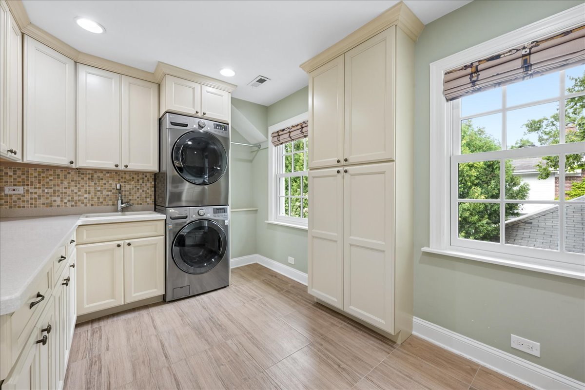 1140 Oakley Avenue Property Photo 32