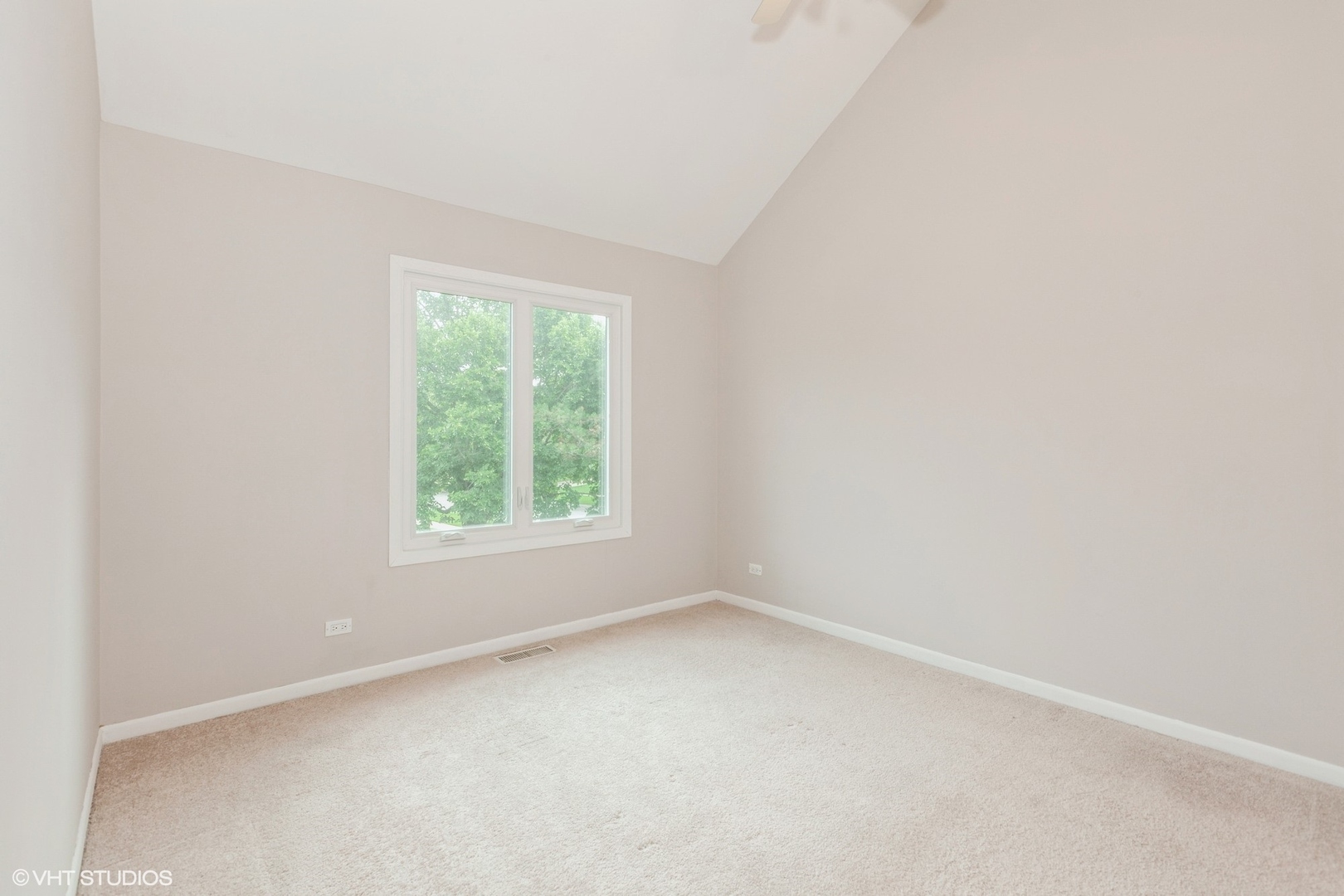 954 Black Walnut Drive Property Photo 13