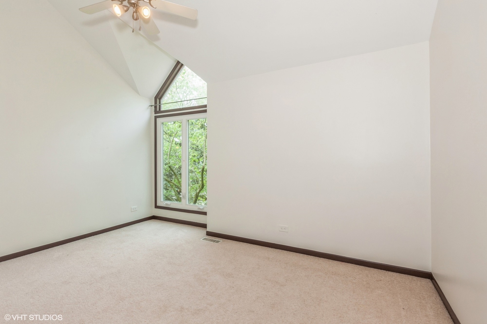 954 Black Walnut Drive Property Photo 14