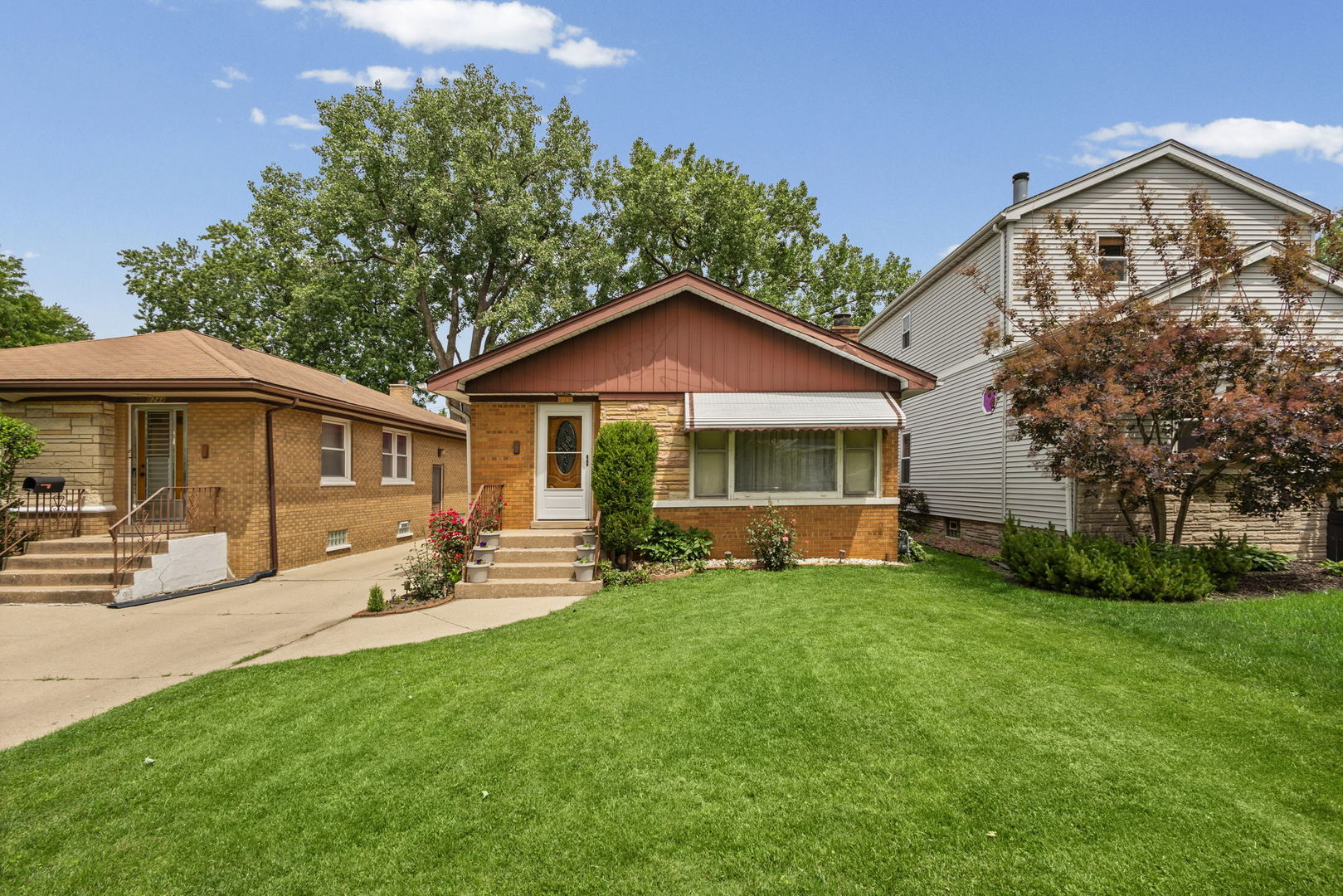 8240 45th Street Property Photo 3