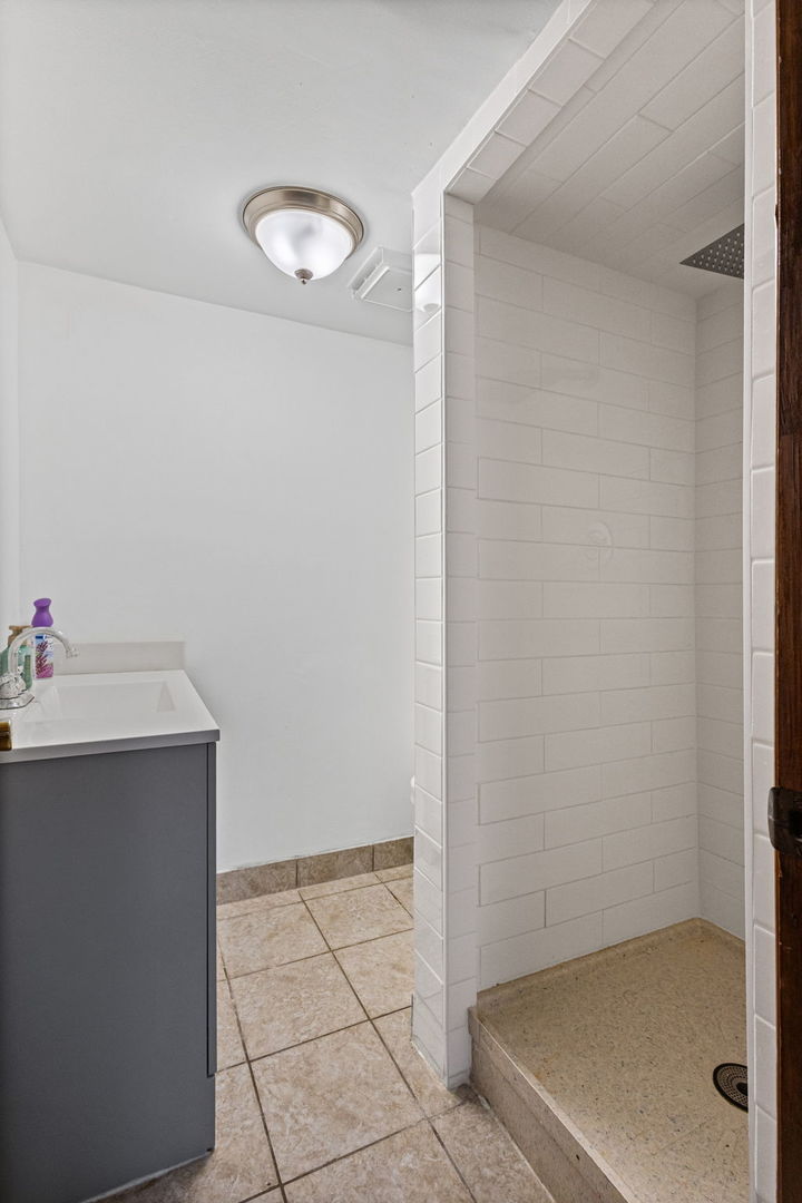 8240 45th Street Property Photo 17