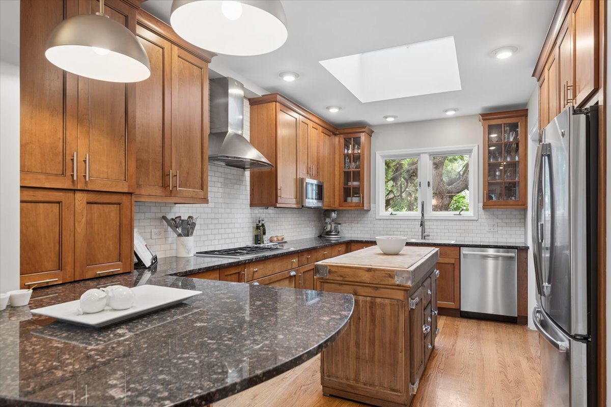 1204 Fair Oaks Avenue Property Photo 11
