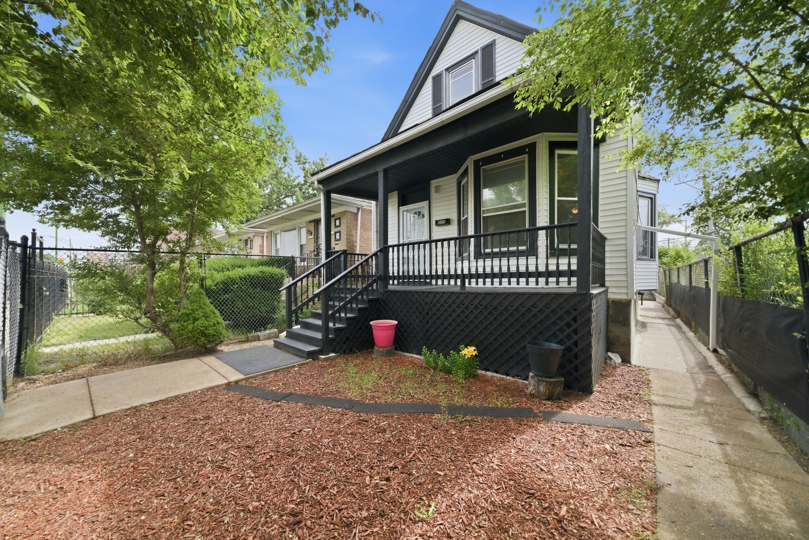 6245 S Damen Avenue Property Photo 1