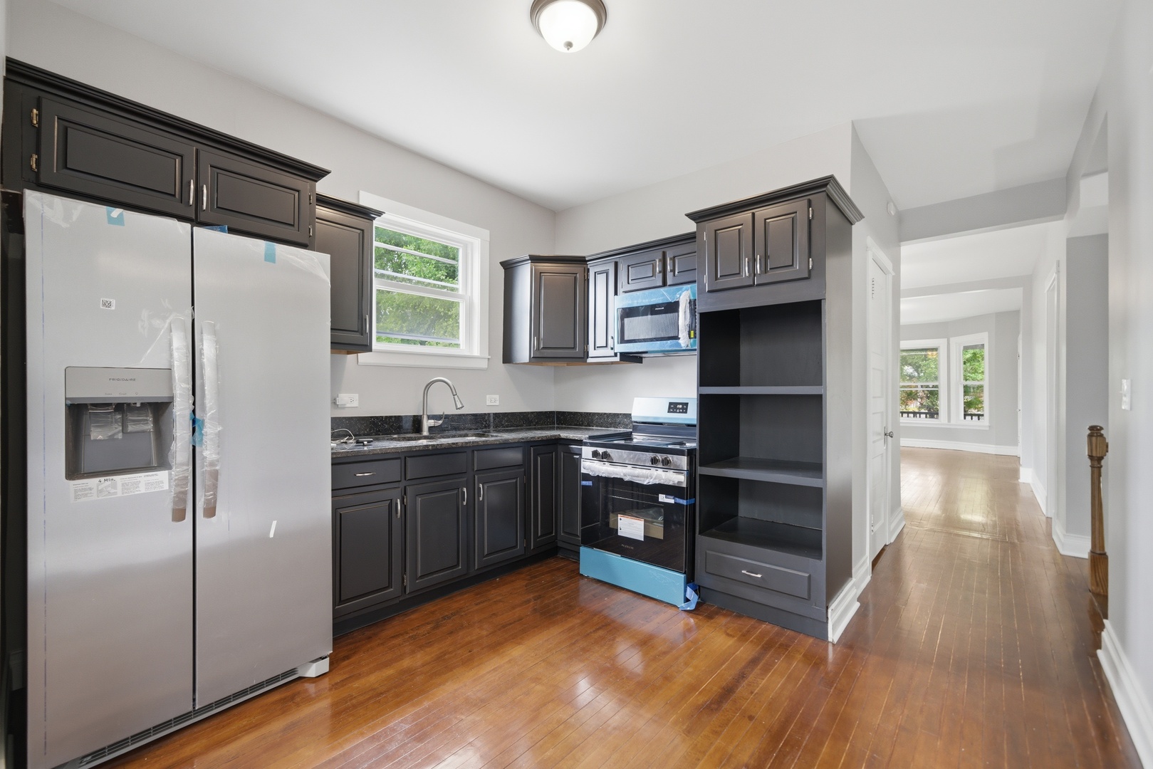 6245 S Damen Avenue Property Photo 7