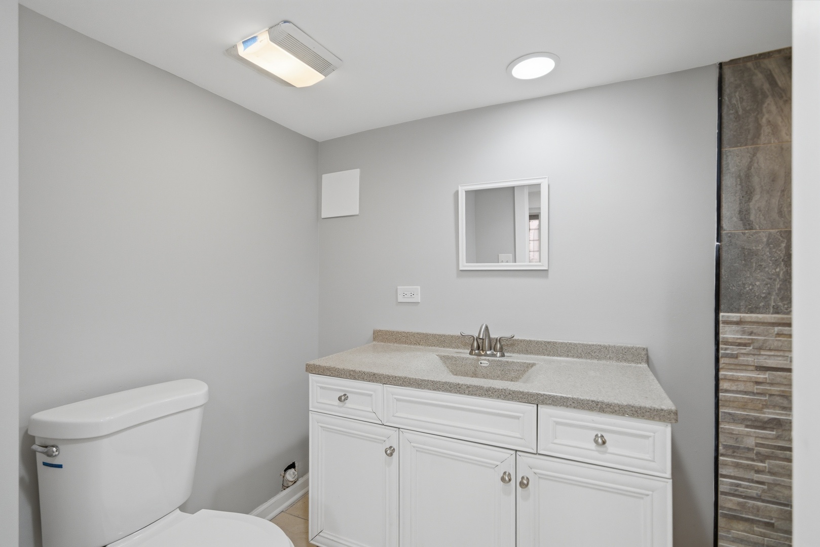 6245 S Damen Avenue Property Photo 23