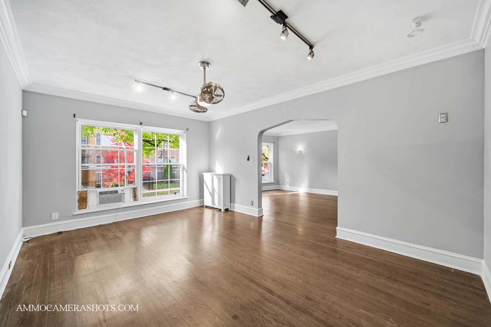6807 S Paxton Avenue 1 Property Photo 14