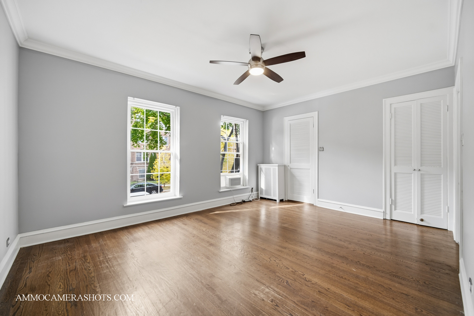 6807 S Paxton Avenue 1 Property Photo 15